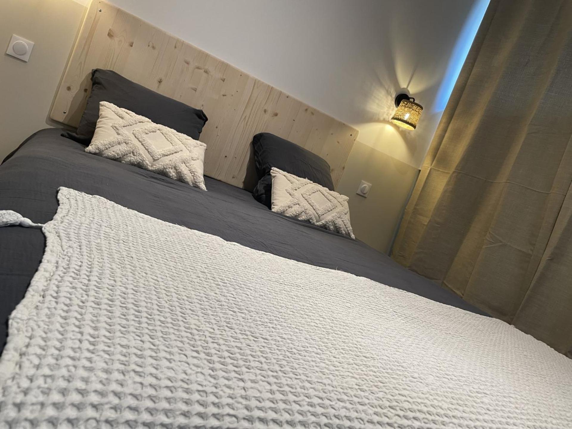 Cote Nuit Apartment Capestang Exterior photo